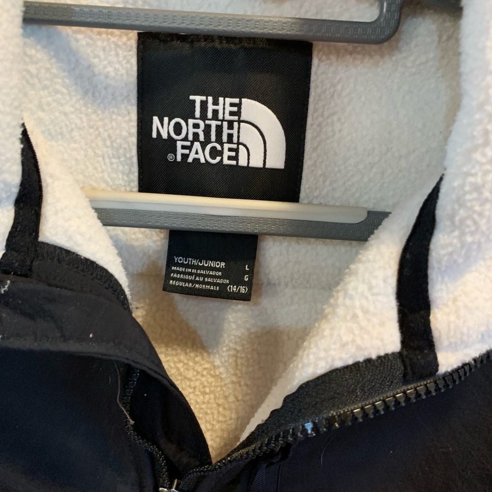 The North Face Black and White Jacket
Size Youth Large - Picture 7 of 8